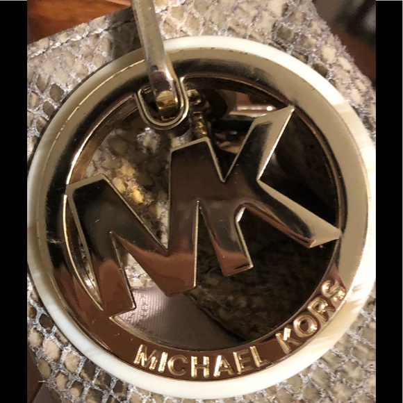 MICHAEL KORS SHOULDER BAG - Picture 4 of 6